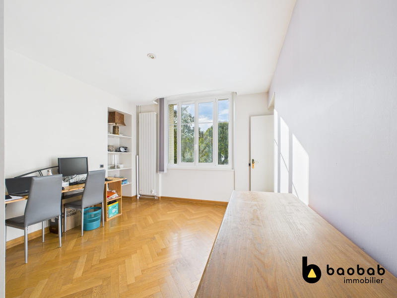 Appartement - 170 m² - 7 pièces