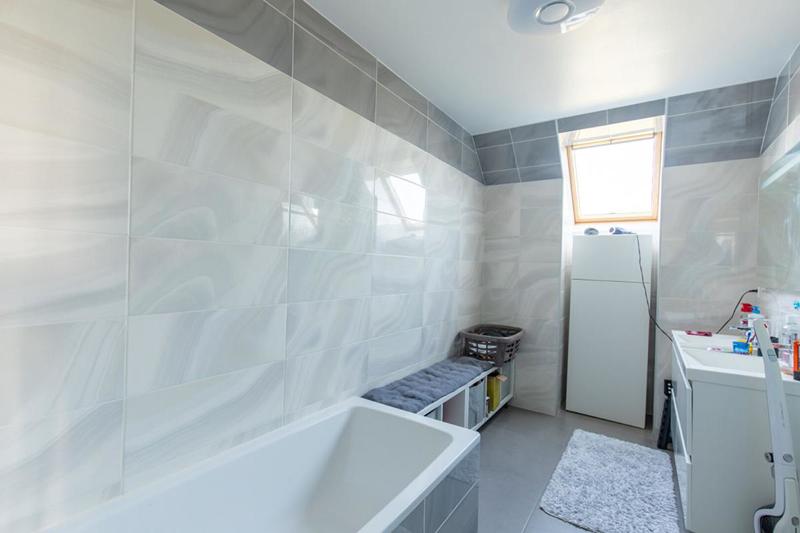 Maison - 143 m² - 6 pièces