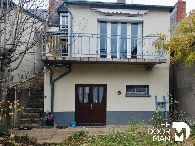 Maison - 208 m² - 6 pièces