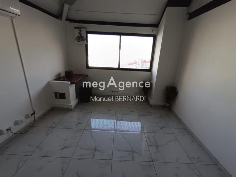 Bureau - 13 m² - 1 pièce