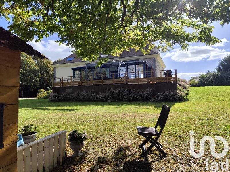 Maison - 303 m² - 9 pièces