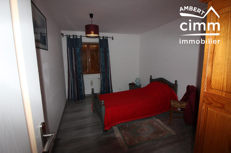 Maison - 275 m² - 12 pièces