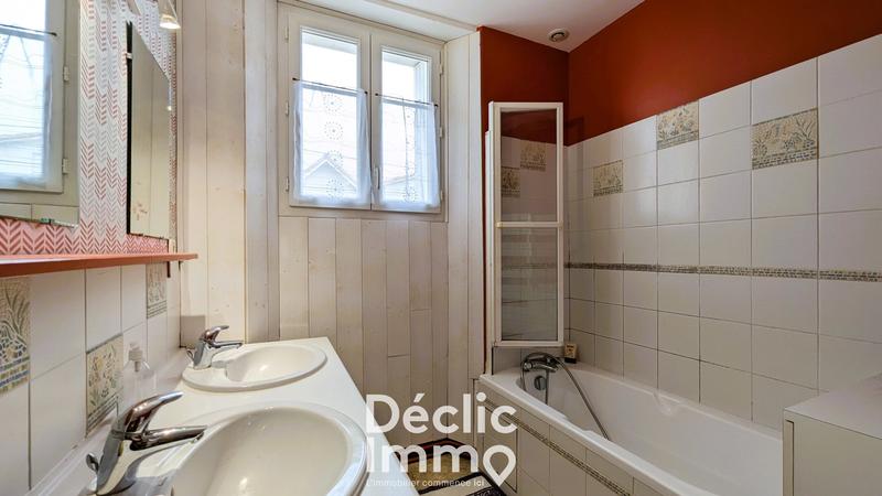 Maison - 155 m² - 8 pièces