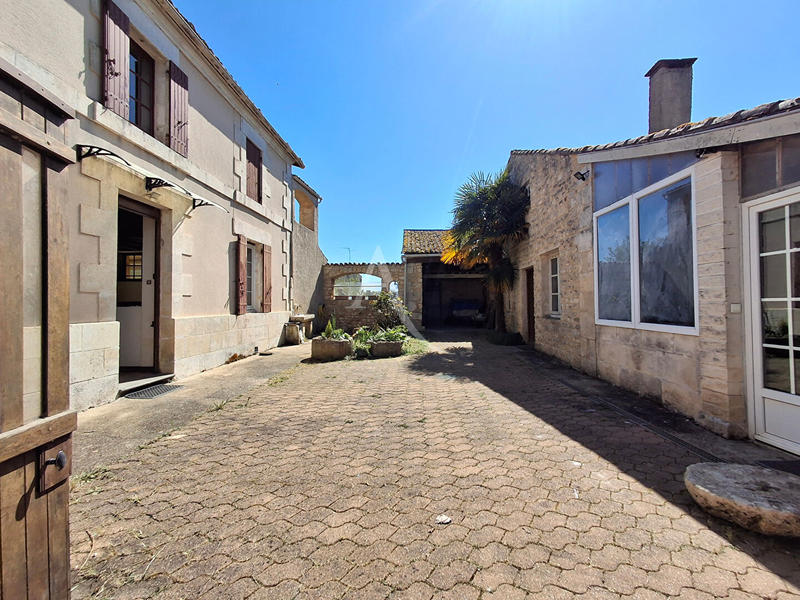 Maison - 145 m² - 5 pièces