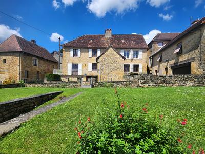Maison ancienne - 157 m² - 7 pièces