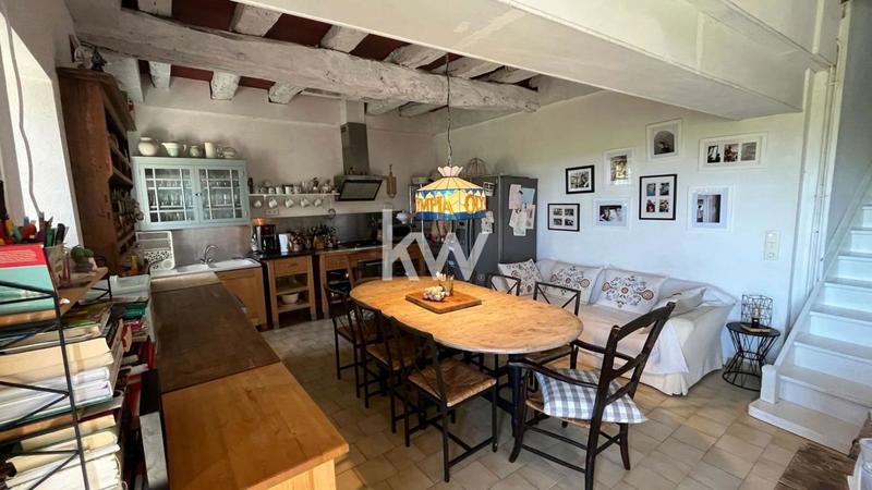 Maison de village - 200 m² - 8 pièces