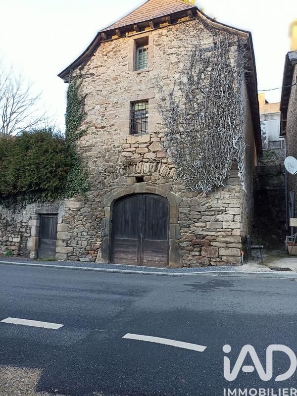 Maison - 330 m² - 6 pièces