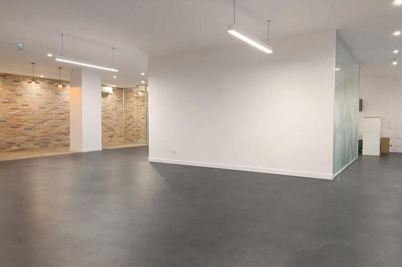 Bureau - 699 m²