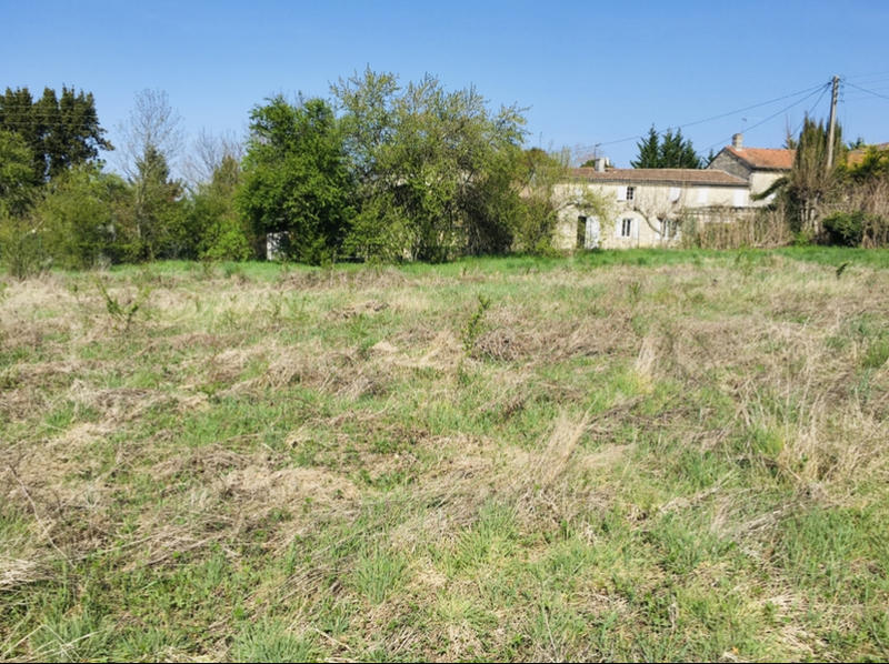 Terrain constructible - 590 m²