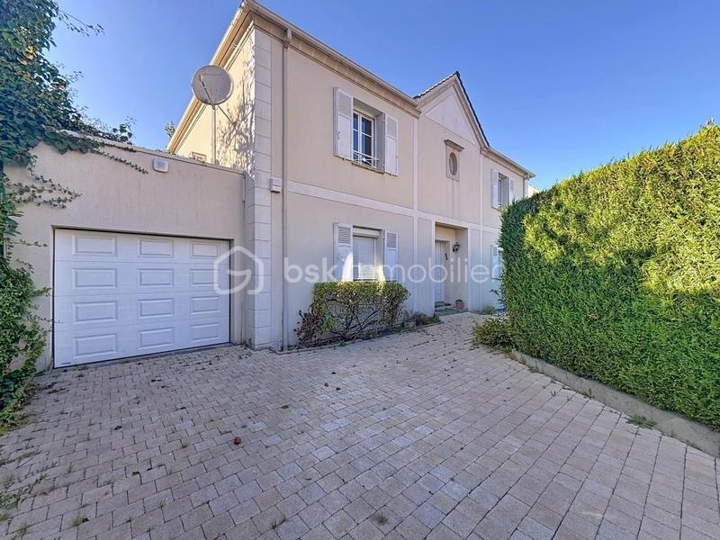 Maison - 158 m² - 7 pièces