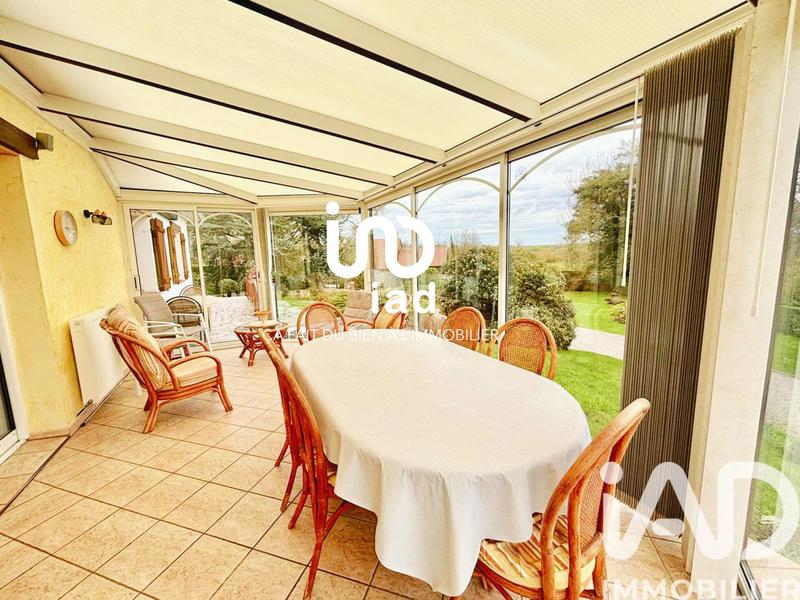 Maison - 220 m² - 8 pièces