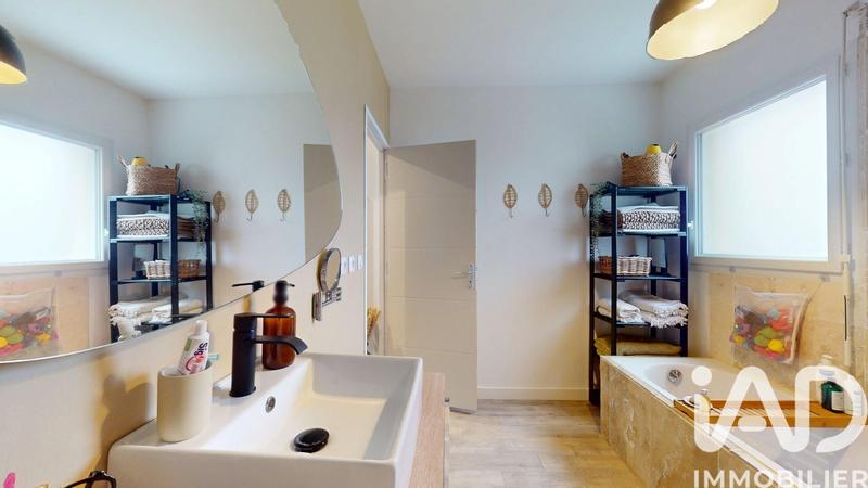 Maison - 99 m² - 4 pièces