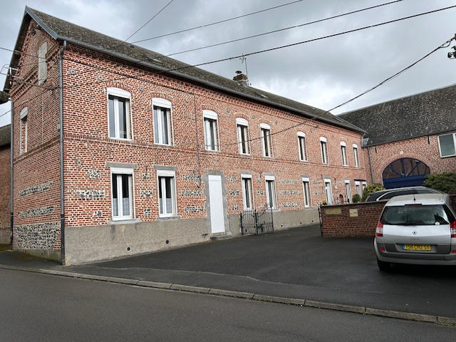 Propriété - 420 m² - 14 pièces