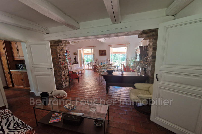 Maison - 279 m² - 14 pièces