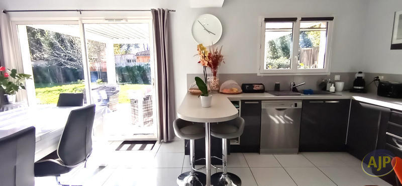 Maison - 83 m² - 3 pièces