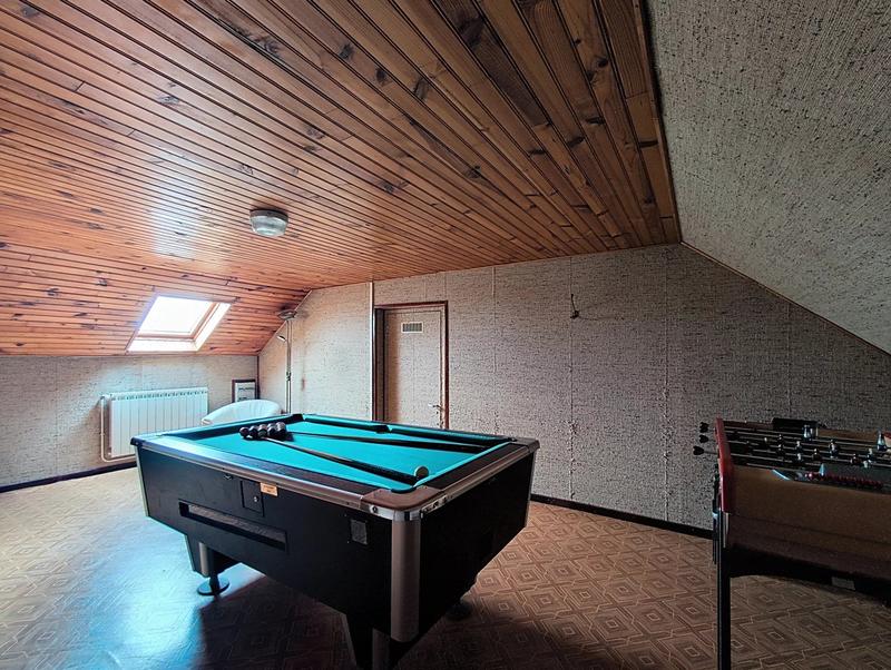 Maison - 170 m² - 9 pièces