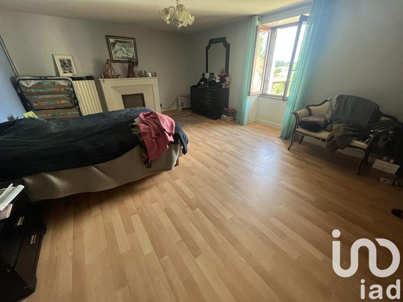 Maison - 235 m² - 7 pièces