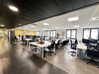 Bureau - 548 m²
