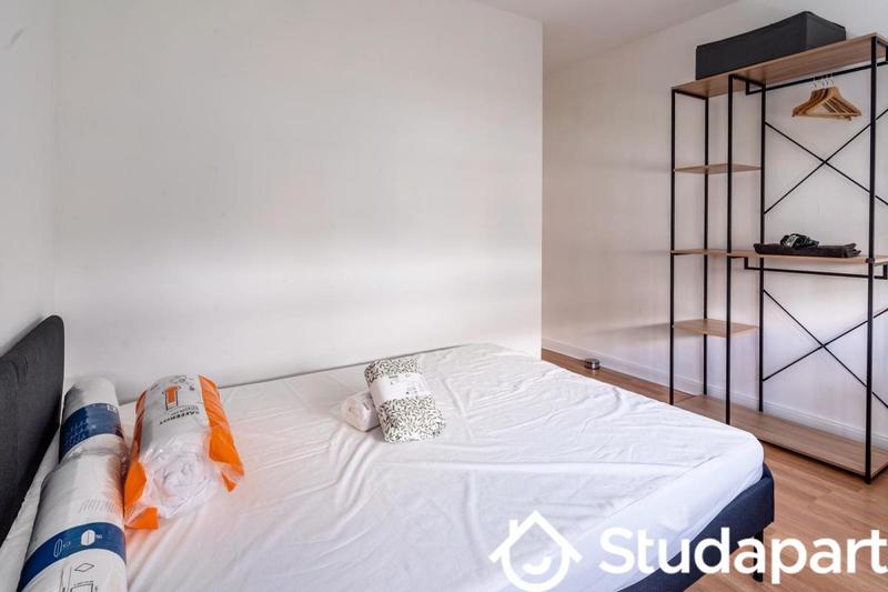 Chambre - 12 m² - 1 pièce