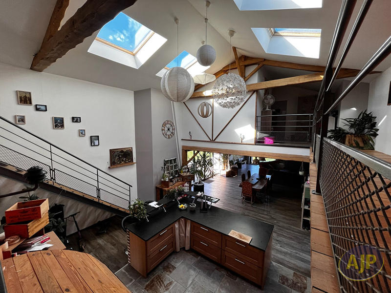 Maison - 195 m² - 5 pièces