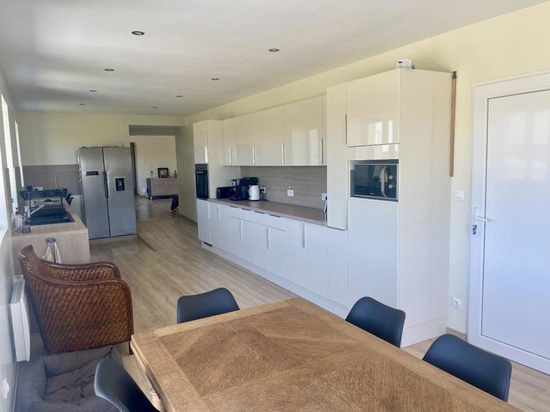 Propriété - 320 m² - 13 pièces