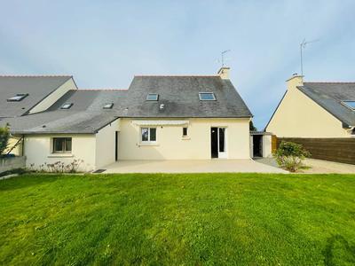 Maison - 98 m² - 5 pièces