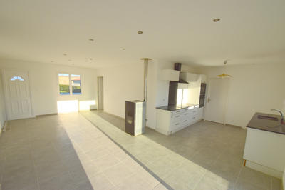 Maison - 95 m² - 5 pièces
