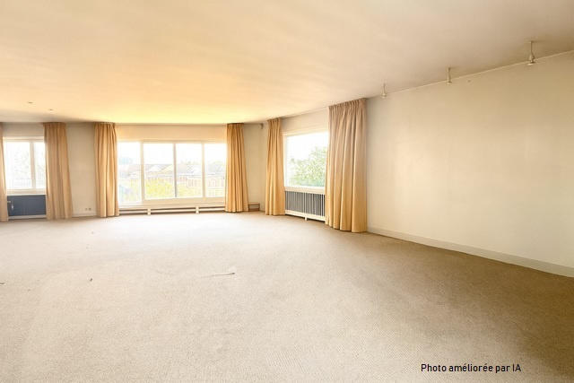 Appartement - 218 m² - 6 pièces