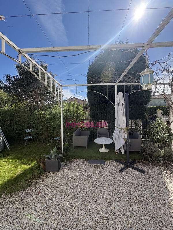 Maison - 140 m² - 5 pièces