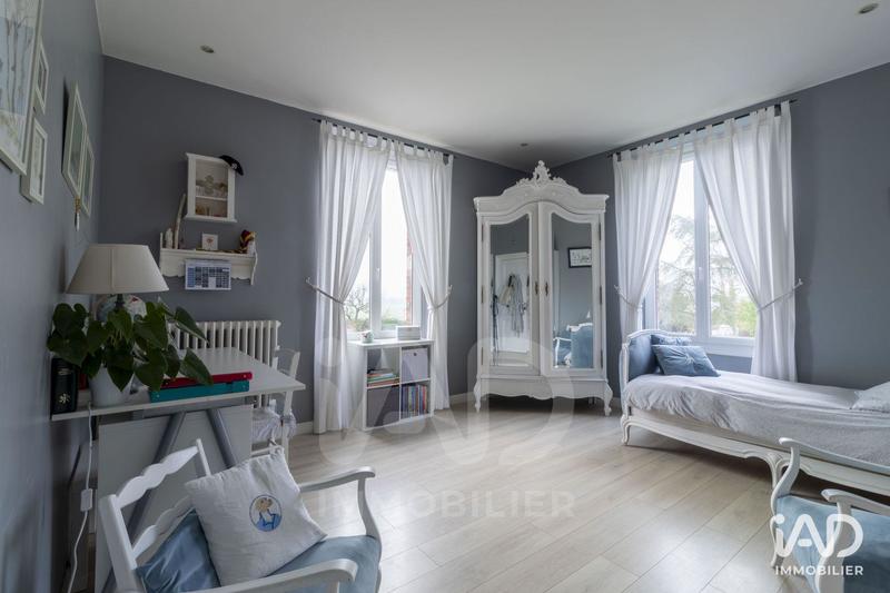 Maison - 283 m² - 12 pièces