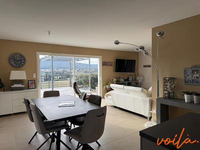 Maison - 98 m² - 5 pièces