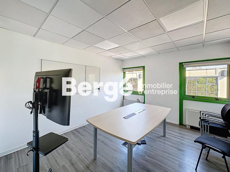 Bureau - 700 m²