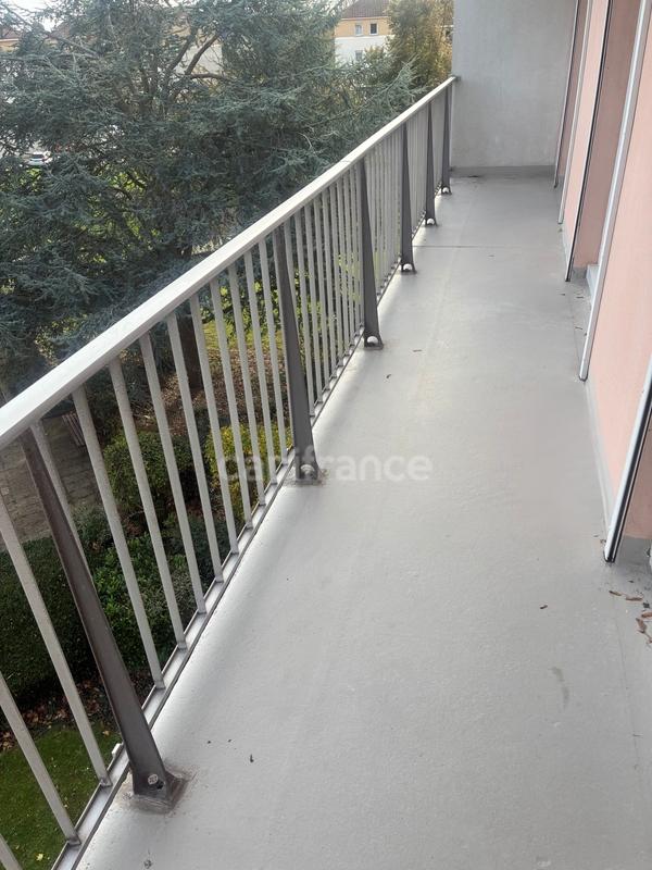 Appartement - 81 m² - 5 pièces