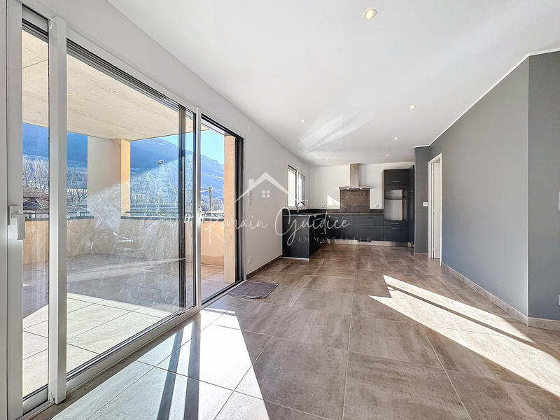 Appartement - 135 m² - 4 pièces