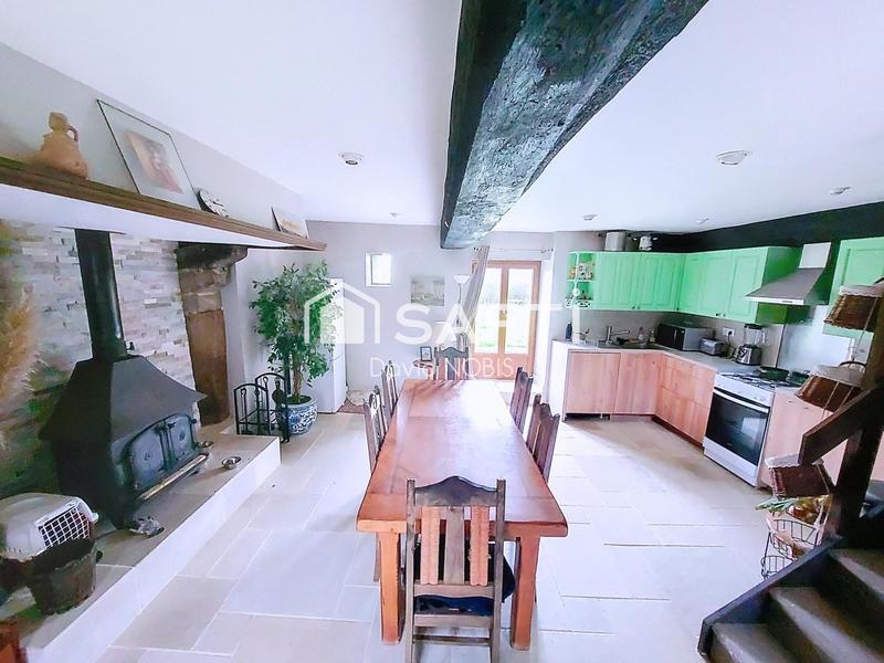 Maison - 161 m² - 7 pièces