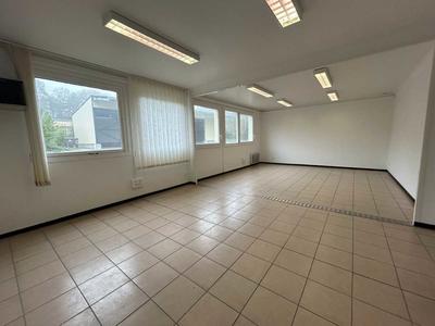 Local commercial - 1 067 m²