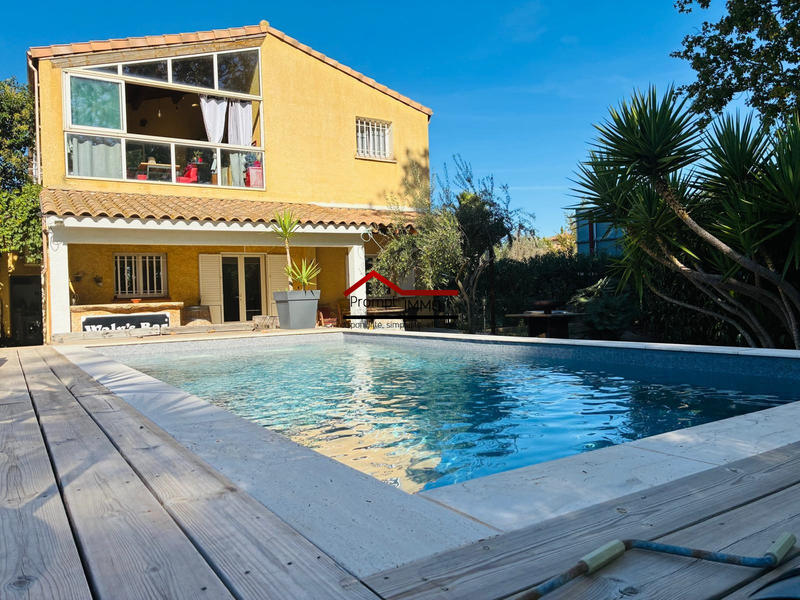 Villa - 200 m² - 7 pièces