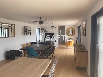 Maison - 160 m² - 7 pièces