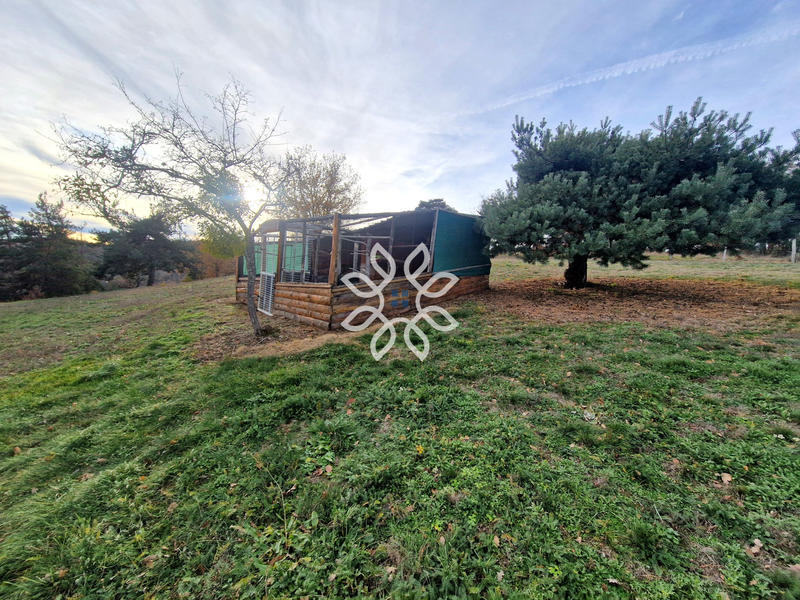 Propriété - 223 m² - 7 pièces