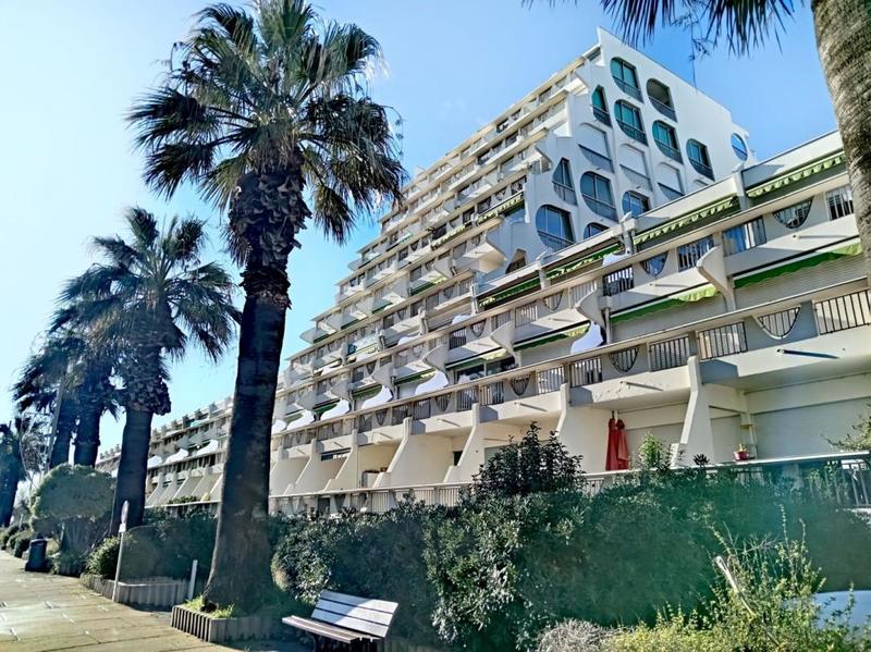 Studio - 25 m² - 1 pièce