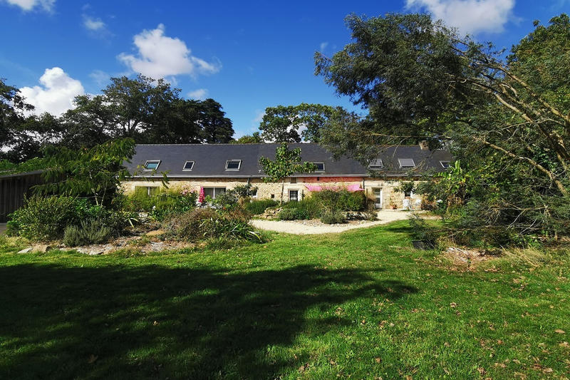 Demeure - 350 m² - 14 pièces