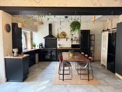 Maison ancienne - 138 m² - 6 pièces