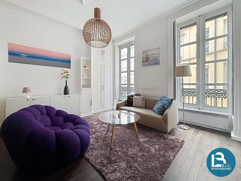 Appartement - 60 m² - 2 pièces