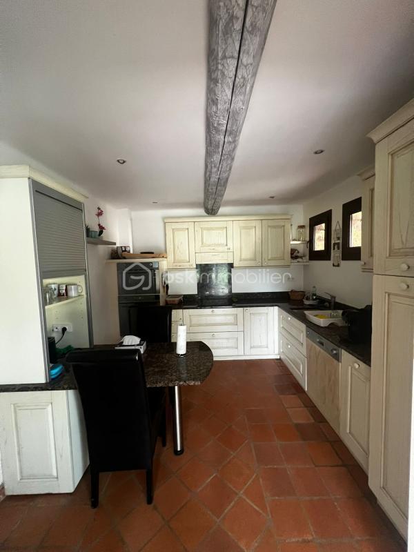 Maison - 195 m² - 7 pièces