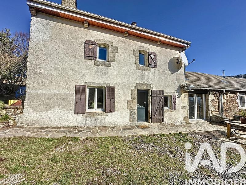 Maison - 75 m² - 8 pièces