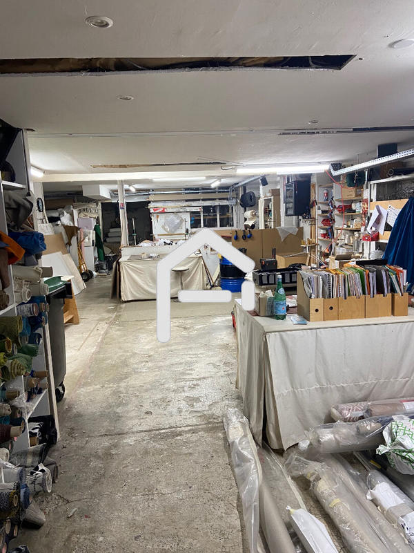 Local d'activité / Entrepôt - 390 m²