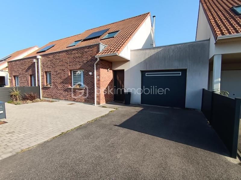 Maison - 102 m² - 5 pièces