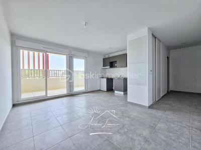 Studio - 30 m² - 1 pièce