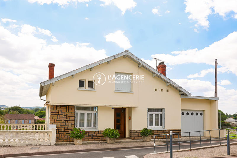 Maison traditionnelle - 104 m² - 4 pièces