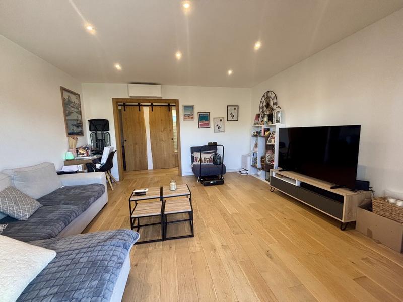 Appartement - 82 m² - 3 pièces